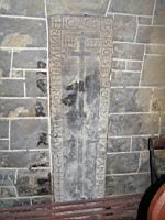 Clonfert - Cathedrale romane - Pierre tombale